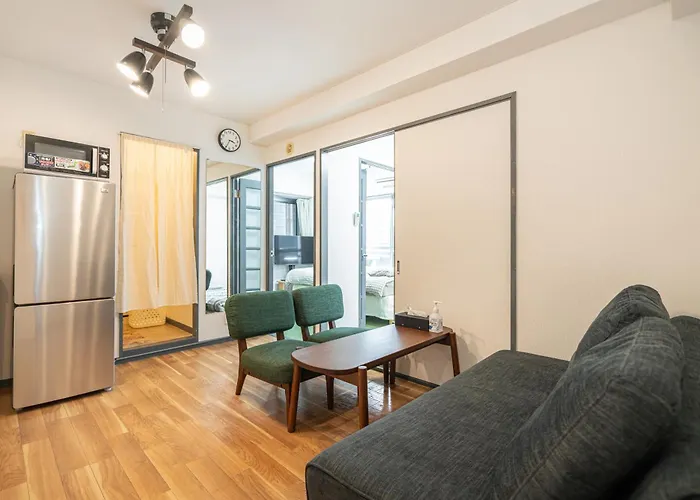 Two-Bedroom, 6-Minute Walk To The Yamanote Line
