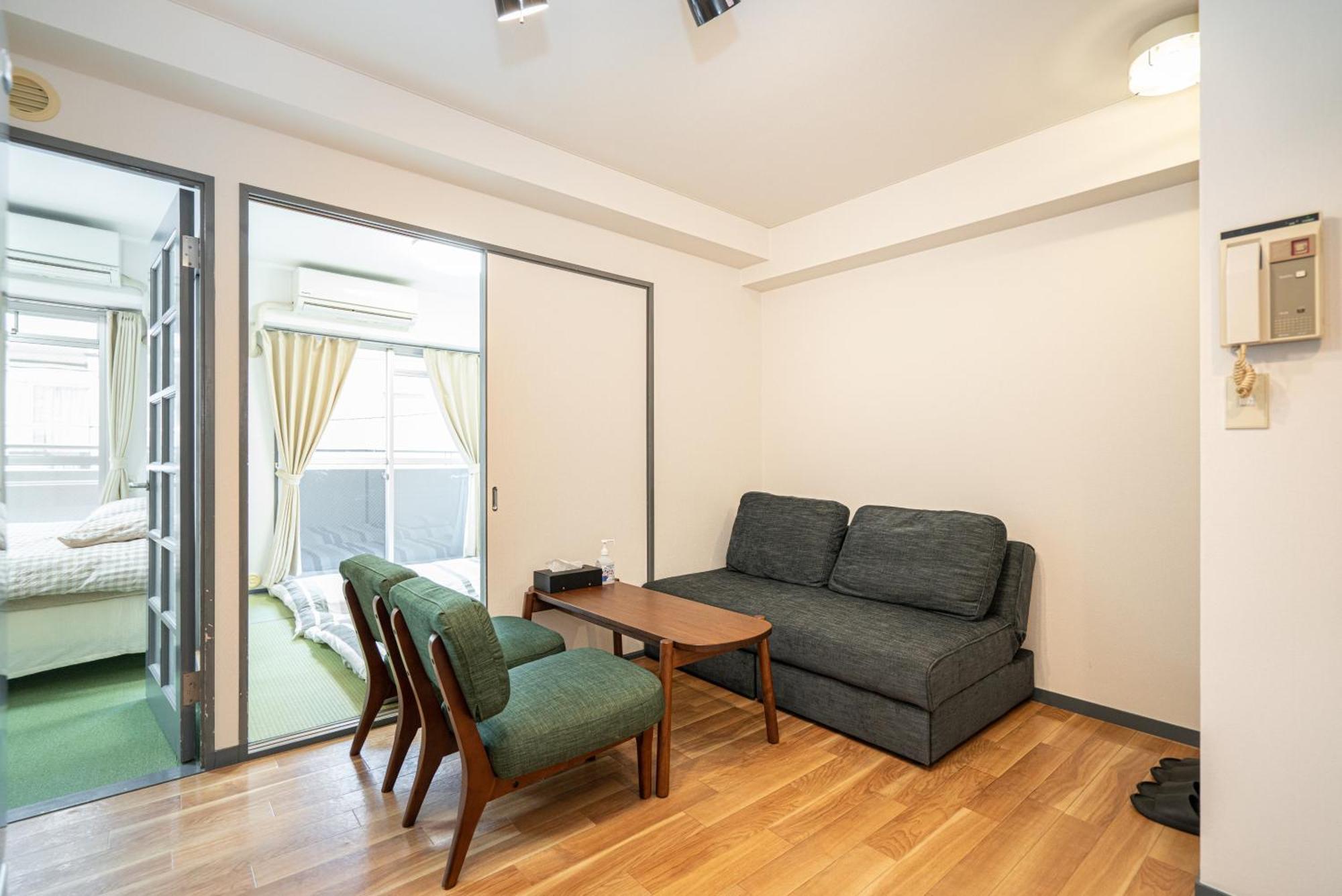 Two-bedroom, 6-minute Walk To The Yamanote Line *