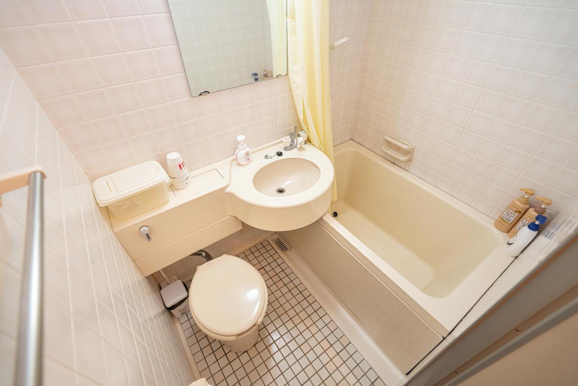 Two-bedroom, 6-minute Walk To The Yamanote Line Apartment *