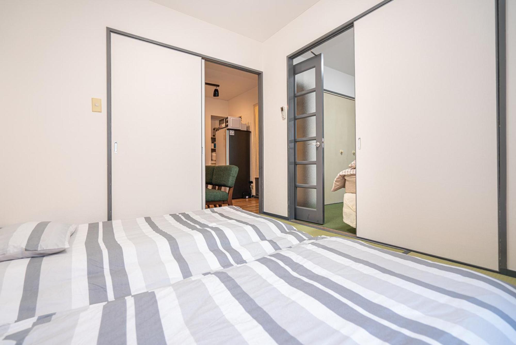 Apartment Two-bedroom, 6-minute Walk To The Yamanote Line *